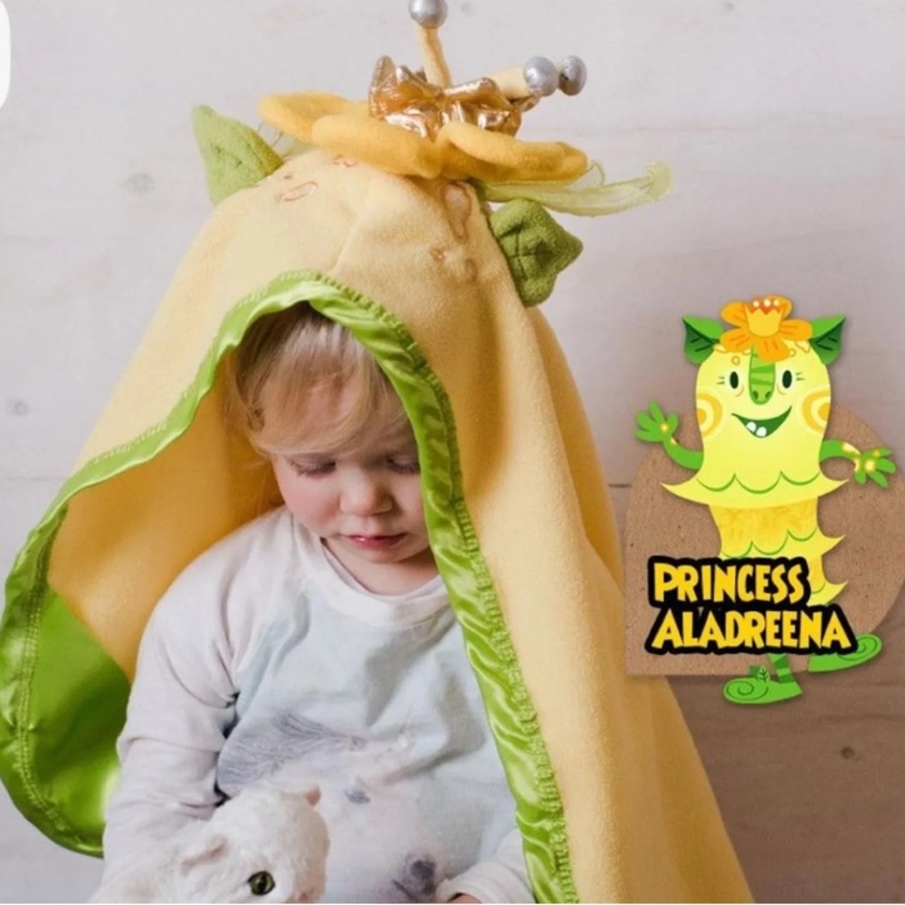 Princess Aladreena Yellow Kids Hooded Costume Cape